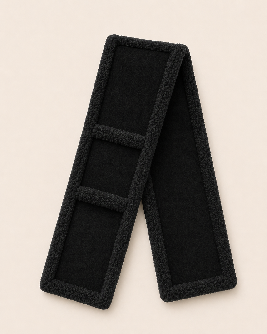Woolsy Classic Shearling Scarf in Black
